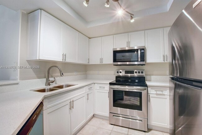 4159 N Haverhill Rd in West Palm Beach, FL - Building Photo - Building Photo