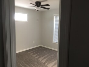 3 Amos Dr in Washington, IN - Building Photo - Building Photo