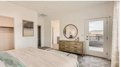 137 AQUA COMMONS Ln in Henderson, NV - Building Photo - Building Photo