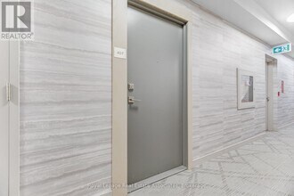 4633 Glen Erin Dr in Mississauga, ON - Building Photo - Building Photo