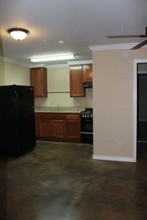 350 W Ave L-Unit -20 in San Angelo, TX - Building Photo - Building Photo