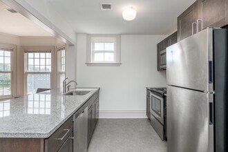 900 East Fayette Group, LLC in Syracuse, NY - Foto de edificio - Interior Photo