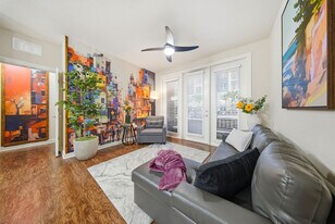 1700 W Cleveland St in Tampa, FL - Building Photo