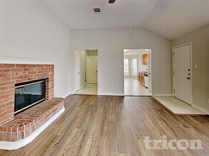 7032 Rovato Dr in Arlington, TX - Building Photo - Building Photo