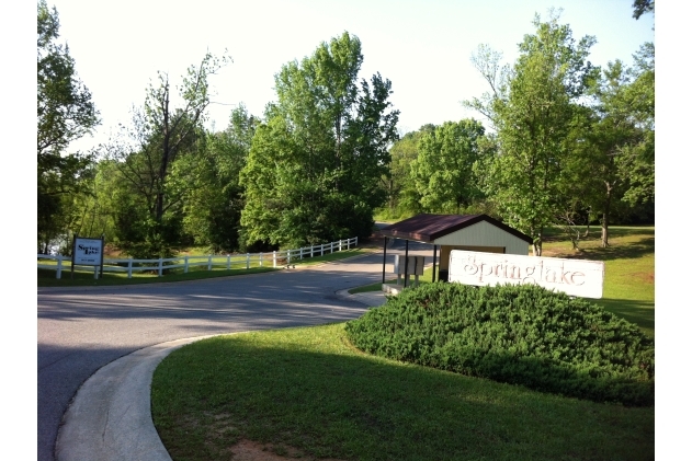 Spring Lake Mobile Home Park in Warner Robins, GA - Building Photo