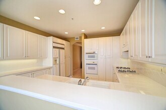 16 Mattina Dr in Newport Beach, CA - Building Photo - Building Photo