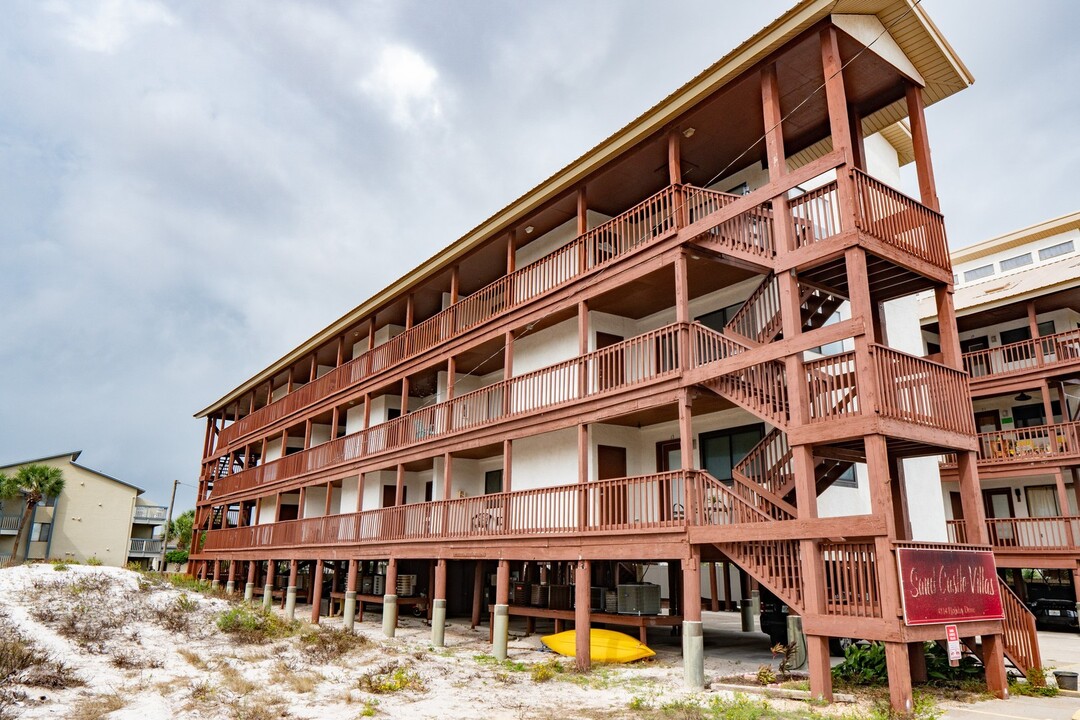 4114 Holiday Dr in Panama City Beach, FL - Building Photo