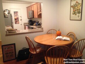 804 Centre St, Unit 101 in Boston, MA - Building Photo - Building Photo