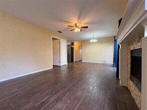 12814 Hymeadow Dr in Austin, TX - Building Photo - Building Photo