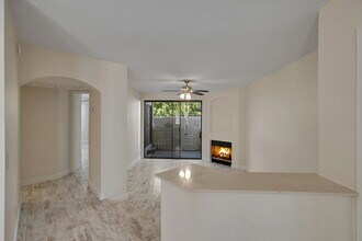 3235 E Camelback Rd in Phoenix, AZ - Building Photo - Building Photo