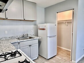 27390 Alessandro Blvd in Moreno Valley, CA - Building Photo - Building Photo