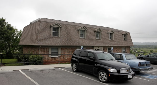 Sequoyah Trail Apartments in Sweetwater, TN - Foto de edificio - Building Photo