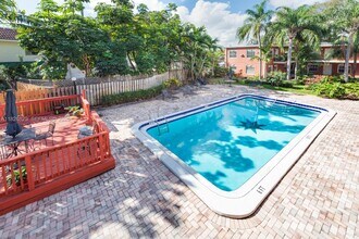 1405 Miami Rd in Fort Lauderdale, FL - Building Photo - Building Photo