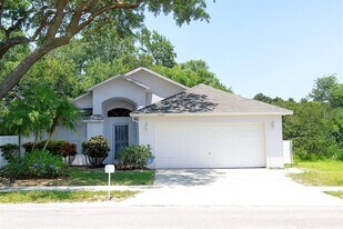 1802 Durkee Pl in Brandon, FL - Building Photo