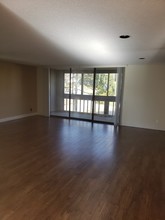 1135 Torrey Pines Rd-Unit -2B in San Diego, CA - Building Photo - Building Photo