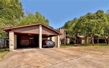 11904 Broad Oaks Dr in Austin, TX - Building Photo - Building Photo