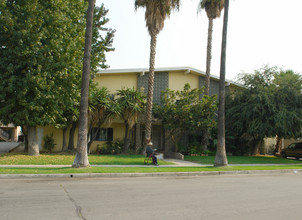 Gardena Apartments in Glendale, CA - Building Photo - Building Photo