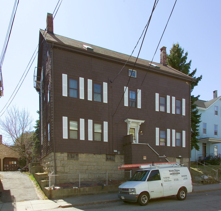 853 Slade St in Fall River, MA - Building Photo