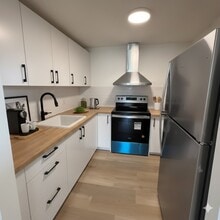 137 Oakdale Ave in St Catharines, ON - Building Photo - Building Photo