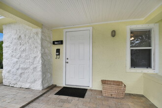 414 Ardmore Rd in West Palm Beach, FL - Building Photo - Building Photo