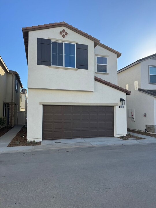 16094 Palo Blanco St in Moreno Valley, CA - Building Photo