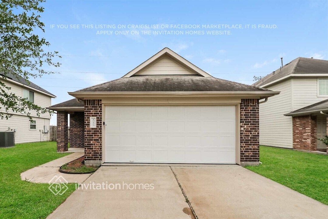 19123 Sandelford Dr in Katy, TX - Building Photo