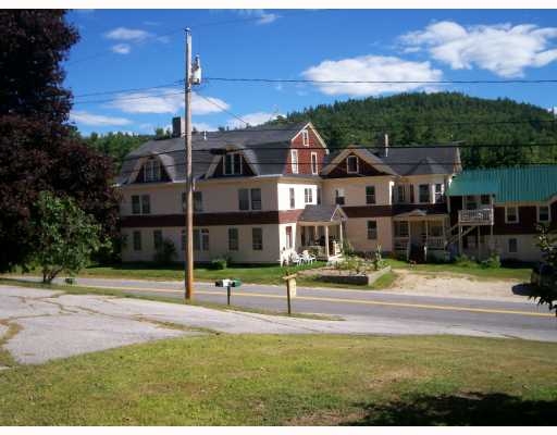 50 Sweden Rd in Waterford, ME - Foto de edificio