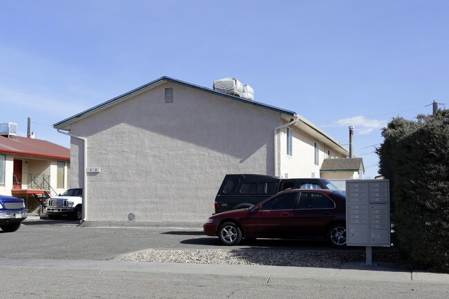 2118 Norman Ln in Pueblo, CO - Building Photo - Building Photo