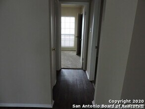 1218 St Lawrence St in San Antonio, TX - Foto de edificio - Building Photo