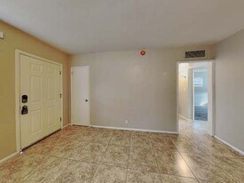 2039 E Osborn Rd in Phoenix, AZ - Building Photo