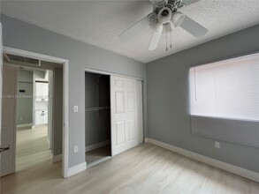 6375 W 27th Way in Hialeah, FL - Building Photo - Building Photo