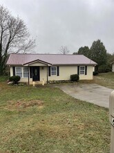 6122 Lanier Rd in Maryville, TN - Building Photo - Building Photo