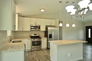 15-1698-1698 7th Ave in Keaau, HI - Building Photo