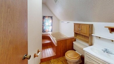 1313 E Rosser Ave in Bismarck, ND - Building Photo - Building Photo