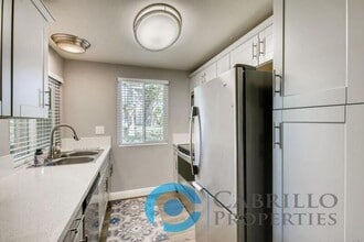 5350 Baltimore Dr in La Mesa, CA - Building Photo - Building Photo