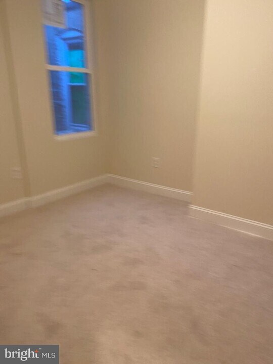 437 E Lorraine Ave Photo