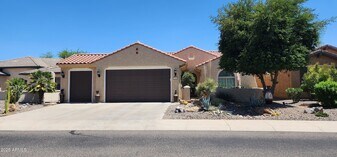 27013 W Potter Dr in Buckeye, AZ - Building Photo