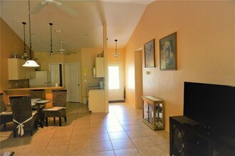 10030 Amicola St, Unit Unit B in Port Charlotte, FL - Building Photo - Building Photo
