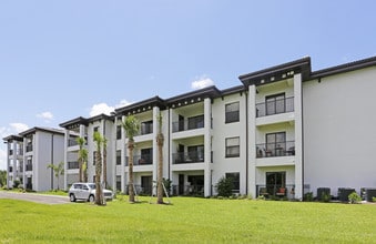 Channelside in Ft. Myers, FL - Building Photo - Building Photo