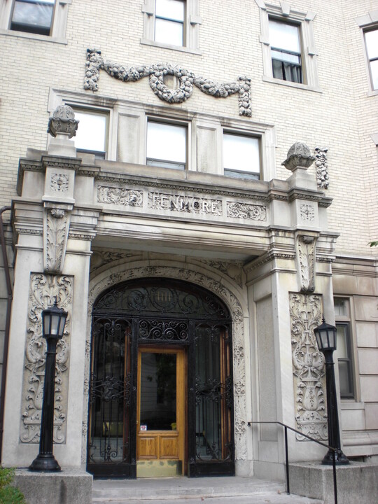 1111 Boylston St, Unit 52 in Boston, MA - Foto de edificio