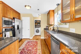 2900 Hanson Dr in Charlotte, NC - Building Photo - Building Photo