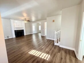 884 N Meadowlands Dr in Fayetteville, AR - Building Photo - Building Photo