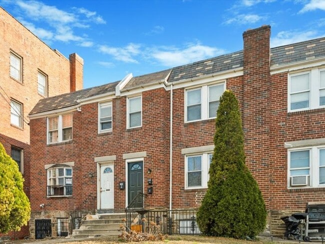 6022 Baltimore Ave, Unit Second floor in Philadelphia, PA - Building Photo - Building Photo