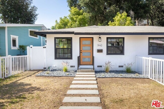 1942 Chickasaw Ave in Los Angeles, CA - Building Photo - Building Photo