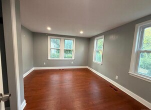 863 Briarwood Ave in Bridgeport, CT - Building Photo - Building Photo