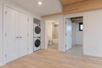 20 E Lenox St, Unit 704 in Boston, MA - Building Photo - Building Photo