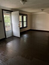 809 Arline Dr in Ferguson, MO - Building Photo - Building Photo