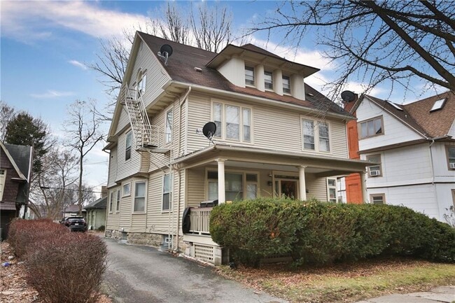 195 Harvard St in Rochester, NY - Building Photo - Building Photo
