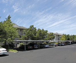 Vista Highlands in Gresham, OR - Foto de edificio - Building Photo