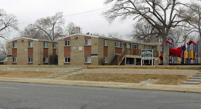 Dahlia Street Apartments in Denver, CO - Building Photo - Building Photo